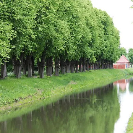 Budget In Grundshagen Mit Gartensitzplatz *